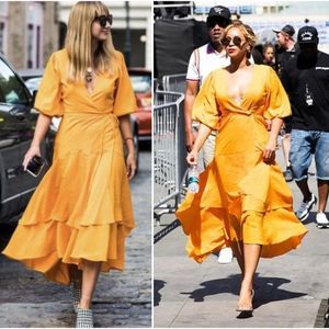 Beyoncé Knowles-Carter in GANNI Orange Wilkie Seersucker Maxi Dress Size DK34